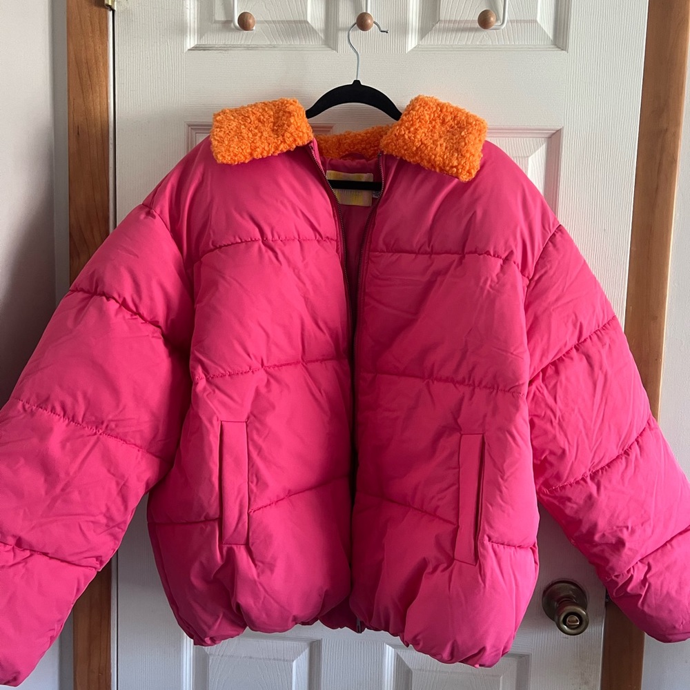 NEW WITH TAGS Urban Outfitters Puffer